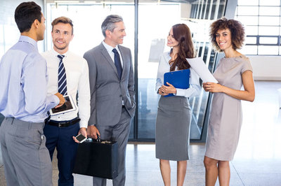 商務(wù)人物會(huì)面場(chǎng)景攝影高清圖片- 三原圖庫(kù)sytuku.com