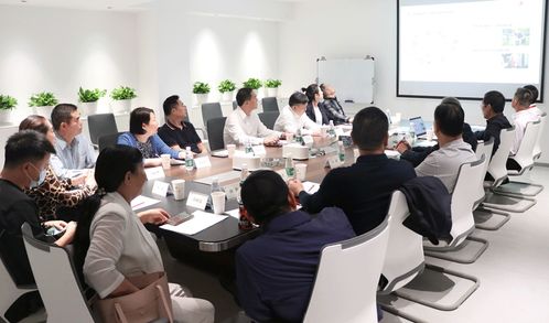 湖南省商務(wù)廳商務(wù)服務(wù)中心黨委書(shū)記毛七星一行調(diào)研源品生物