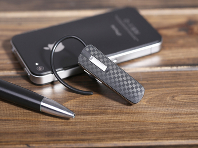 高端商務(wù)時(shí)尚藍(lán)牙耳機(jī) 魅格PM408圖賞